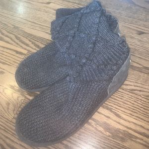 UGG BOOTS, grey UGG boots with sweater and knit detailing